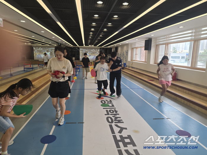 My family ♥ and my health are better because I run with my mom and dad! Gyeonggi Provincial Office of Education Gyeonggi Student Sports Center Family Fever