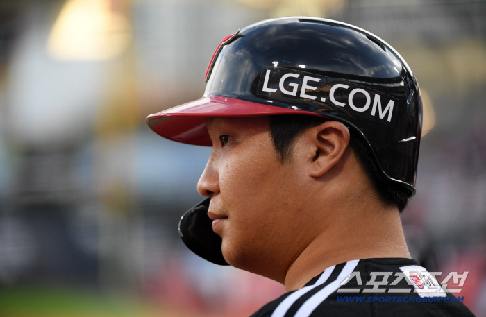 New lucky star Tolhurst won for the first time in seven scoreless innings, plus the eighth batter won the game automatically, with four pitches, a mega twin spoiler, LG 112. Hanwha won the game, too