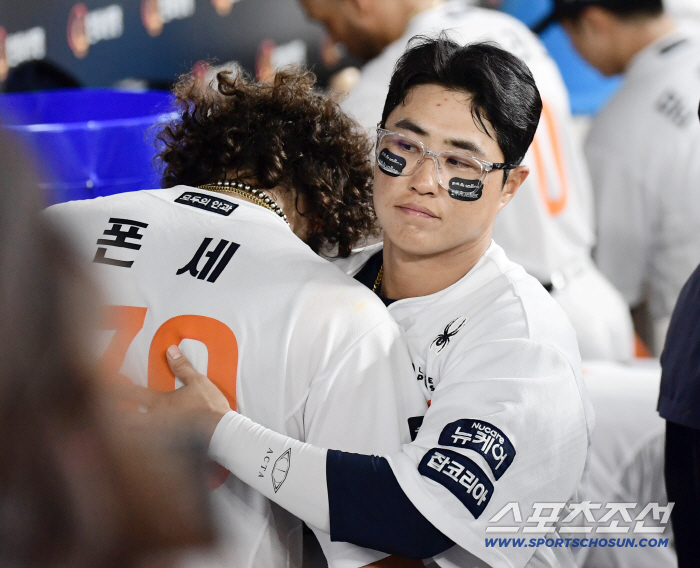 Now it's KBO history! The first 15 consecutive wins and at least 200K games...But the most special record is