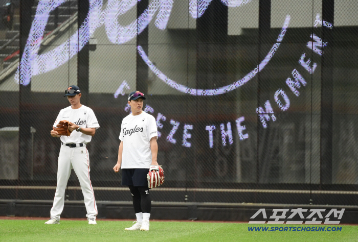  Son Ah-seop, Daejeon Ballpark, outfield defense training