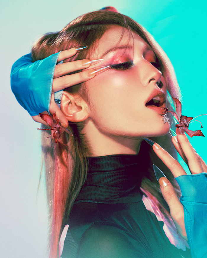  It's been 10 years, but I'm 24...Jeon So-mi, solo color found in confusion (comprehensive)