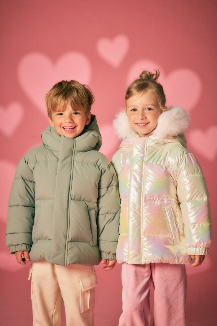 E-Land World Spaokies Unveils 25FW Poofer Collection