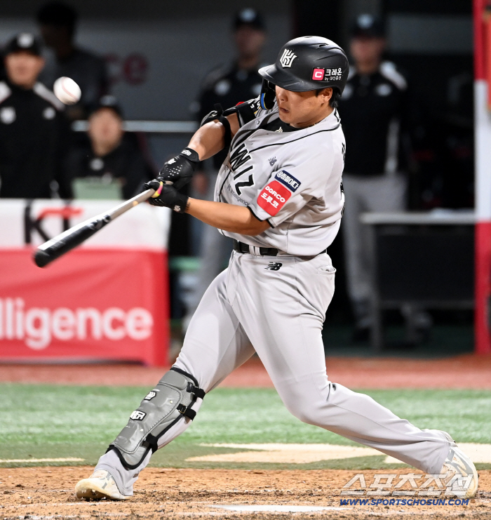 FA 10 billion question mark, but going to ML?Kang Baek-ho made a surprise contract with NL MVP batter agency, what does it mean