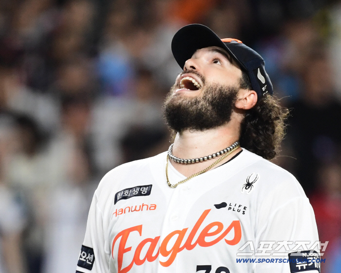 The fastest 200 strikeouts in Korea, the U.S., and Japan, there was no pitcher like this in the KBOWill 250K be born?