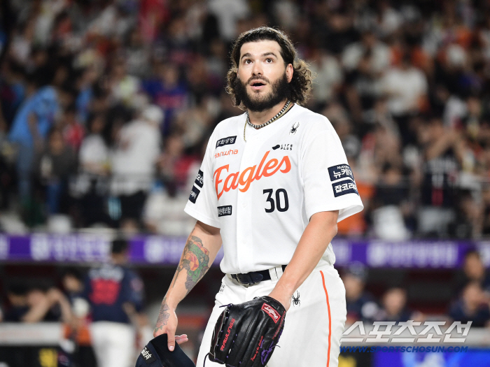 The fastest 200 strikeouts in Korea, the U.S., and Japan, there was no pitcher like this in the KBOWill 250K be born?