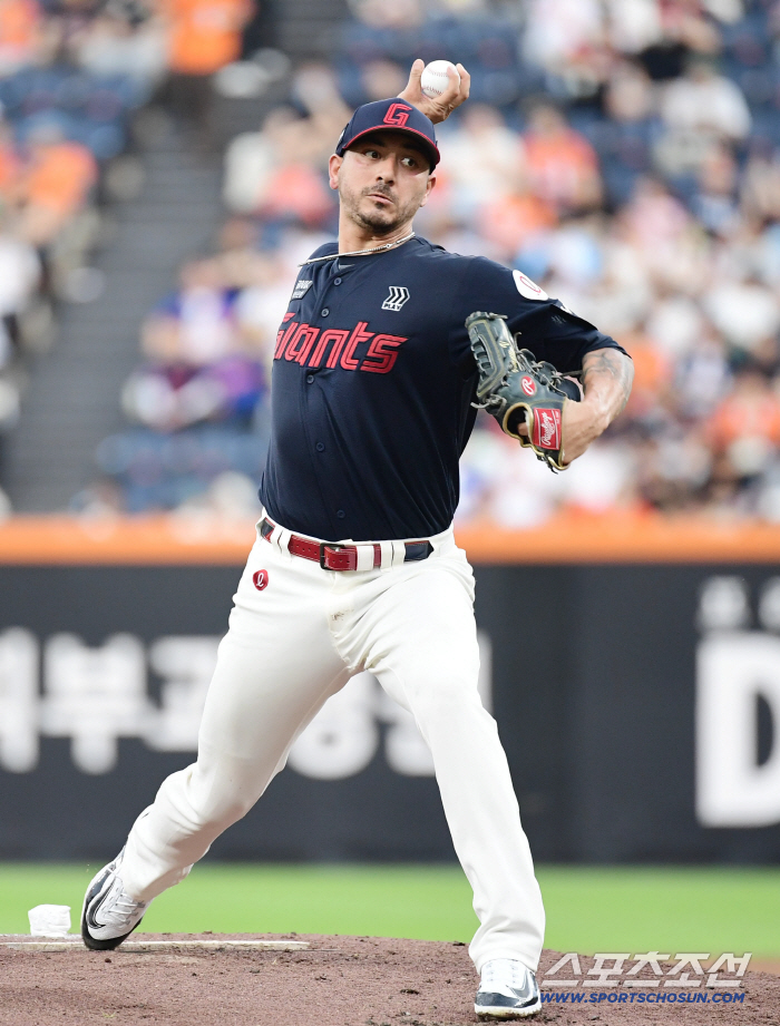 He's a 10-win replacement…38th win in ML, foreigners, and hitters Our debut match is full of sweat