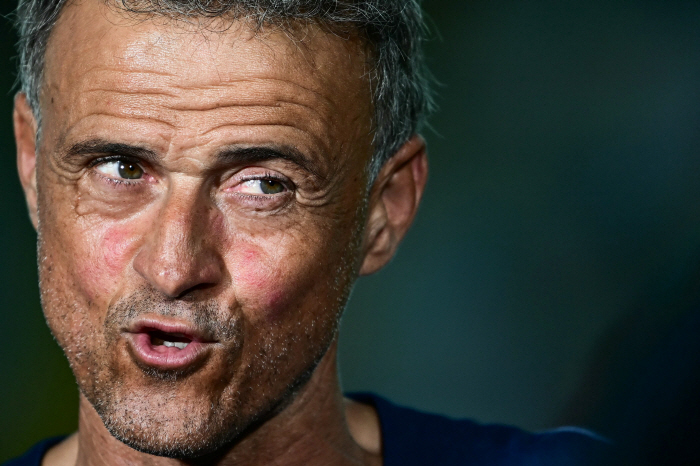 I almost became Tottenham manager, but now I'm teasing you, Enrique's belated poet...Lee Kang-in PSG returns to vacation 1st week → Super Cup, which is at a disadvantage