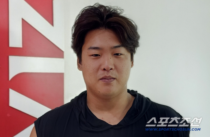 I can't believe you're even more surprised to sign a contract with the U.S. agent. Doesn't it mean that Kang Baekho is going to go no matter what. It's just one of the options