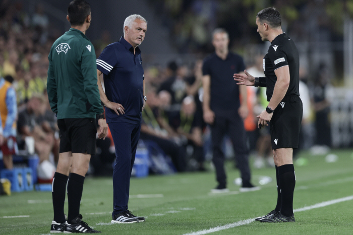 Is your mind going back and forth now? Mourinho's absurd remarks of ignorance, Hwang In-beom is a Japanese player...