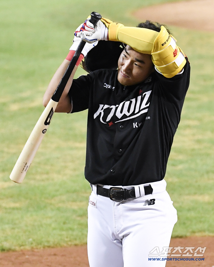 It's a rain forecast until night, but Suwon has already stopped raining. Will Song Seung-gi and Ahn Hyun-min's second game be played? 