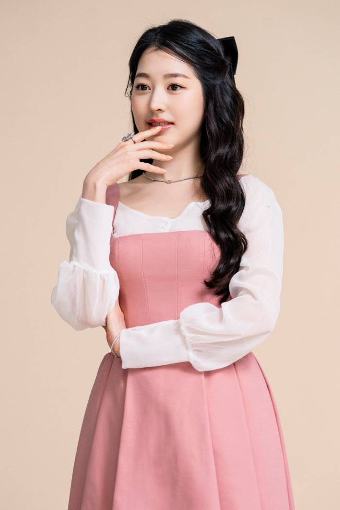 Jang Won-young's sister Jang Da-ah, how she became a national goddess...Superior genetic bragging (my star in gold)