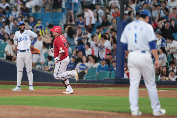 No base, I only aimed for fastballs. First Grand Slam final shot in my life, a change in the 40% young catcher in the second half, with a positive mind