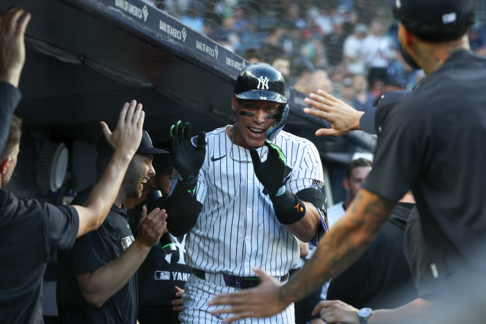 NYY Aaron Judge Explodes Resurrection's Home Run in 20 Days Who Said AL MVP Competition Is Over