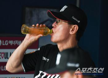 Only we got 5 phone calls. The biggest victim of Ponce in 15 consecutive wins is KT. It won Hanwha in its 5th game