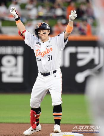  2-RBI Son Ahseop's eagle claw ceremony