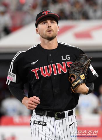 A player who fits the Korean style these days...77 pitches and 7K perfect debut in 7 innings, did the winning contractor appear