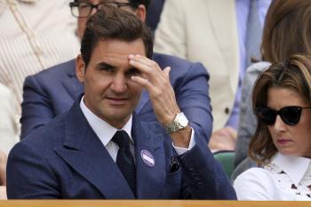 Roger Federer? Infantino, president of FIFA?Switzerland's tariff bomb, touching cards for Trump's favor