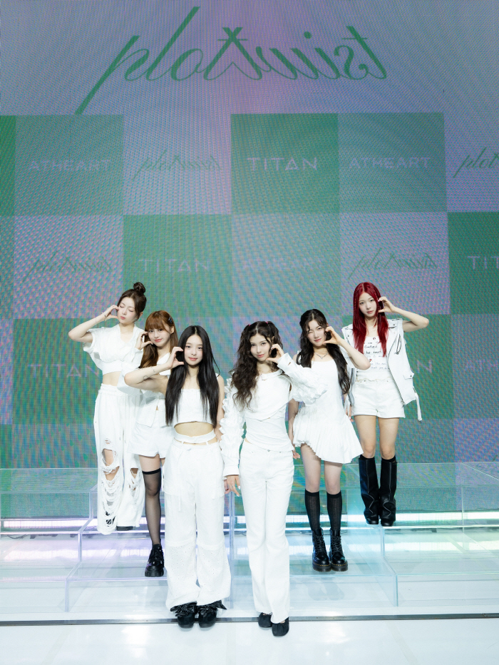  Big wave with small wings...K-pop butterfly effect that Titan No. 1 At Heart will cause (Roundup)