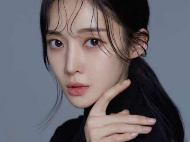 Tiara Arum Suspends One Year of Suspension of Fraud Charges Against Fans...My boyfriend is sentenced to prison