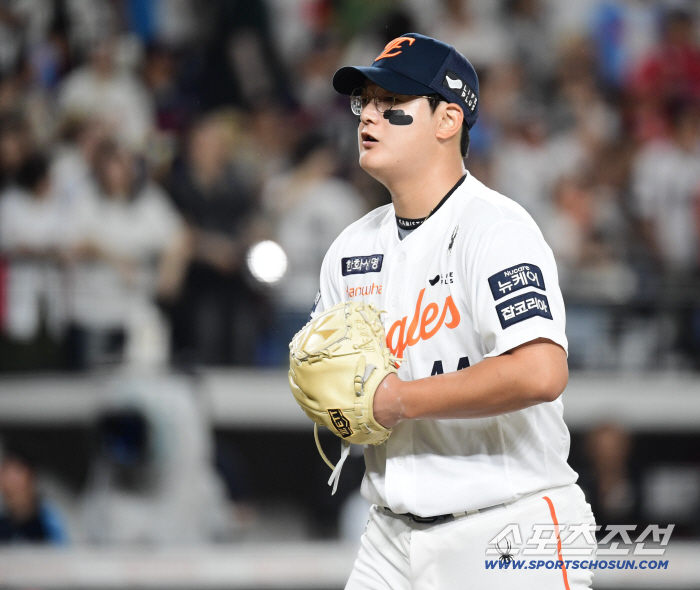What do you mean by a two-run bases-loaded crisis and a hit with No. 1…There was no doubt about losing 4G in a row Kim Seo-hyun believed that he was going to stop
