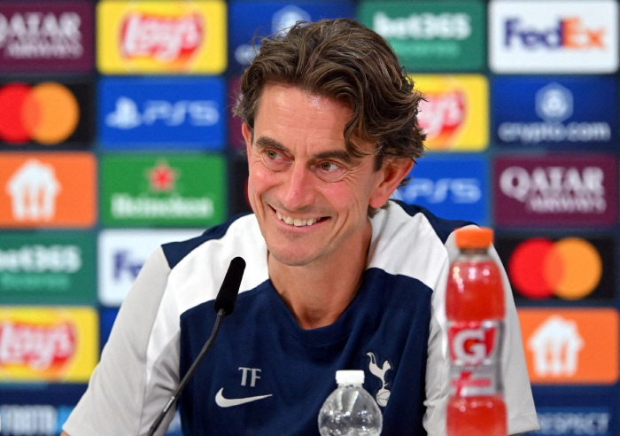 When Son Heung-min left, tears welled up, the reason for the disciplinary action is that he is late → Frank, who smiled...Laughing gas, another trouble, a possibility of being kicked out ↑