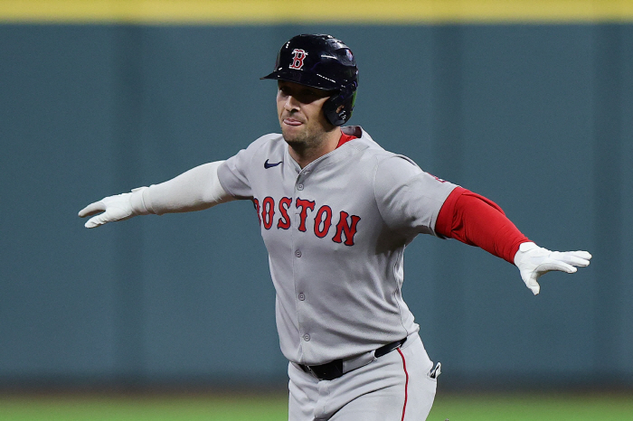 Why did the Dodgers throw it away? That's not it, 6 innings without losing 8K, gives Boston its first win since transfer