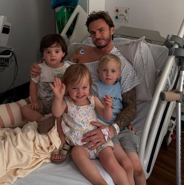 Why did this happen to me Madison lying in a hospital bed, heartbroken best friend Son Heung-min's prayer...Cruciate Ligament Surgery Successful, Tears Of Missing Most Of The New Season