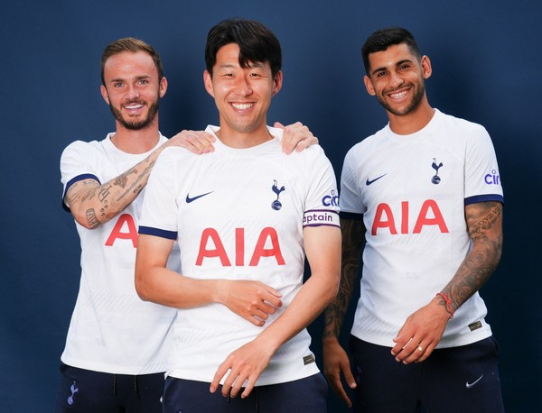 Why did this happen to me Madison lying in a hospital bed, heartbroken best friend Son Heung-min's prayer...Cruciate Ligament Surgery Successful, Tears Of Missing Most Of The New Season