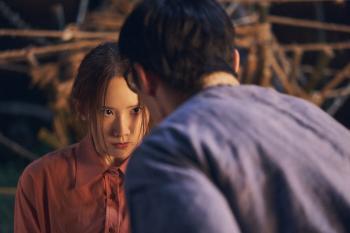 'Pretty Crazy' Tops Box Office with Yoona's Bold Acting