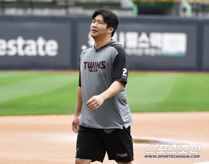 LG players are training, but Suwon KT match is canceled again, why?