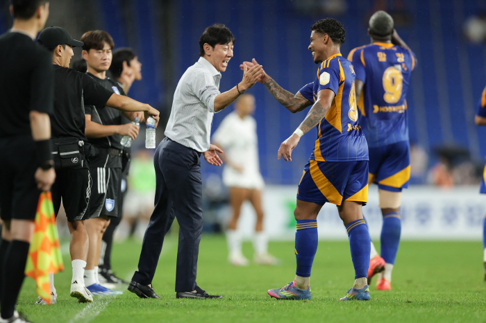  The reason for the misjudgment of Jeonnam scoring is technical defect KFA, and the explanatory data of the controversy over the decision are released...Ulsan Rubik's Son goal is sincere → It's not subject to on-field review