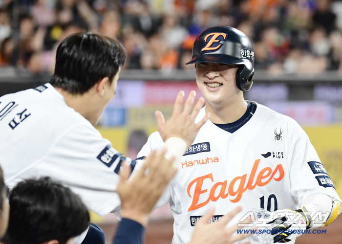  Lee Jinyoung's 8th solo shot of this season