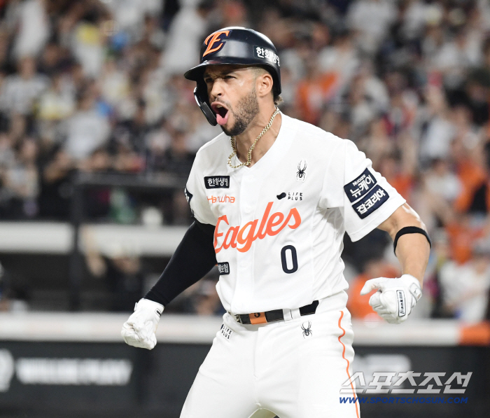  Liberato's decisive tie solo shot in the bottom of the ninth inning