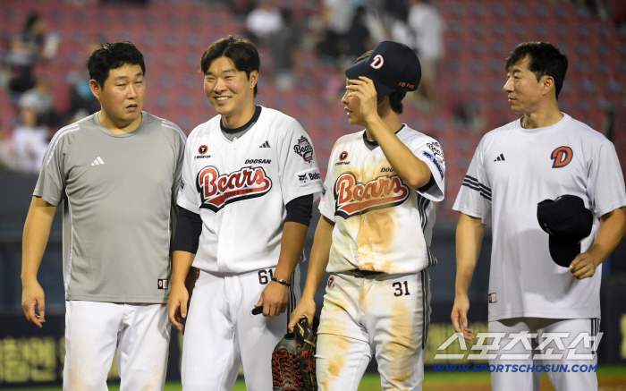  Yang Eui-ji of Doosan Yang Eui-ji, Choi Won-jun, Su-bin, Go Hyo-jun, come