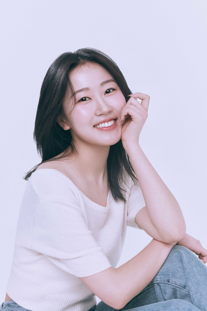 What's so important..Gokseong Kim Hwanhee became this pretty? What have you been up to as a well-grown child actor