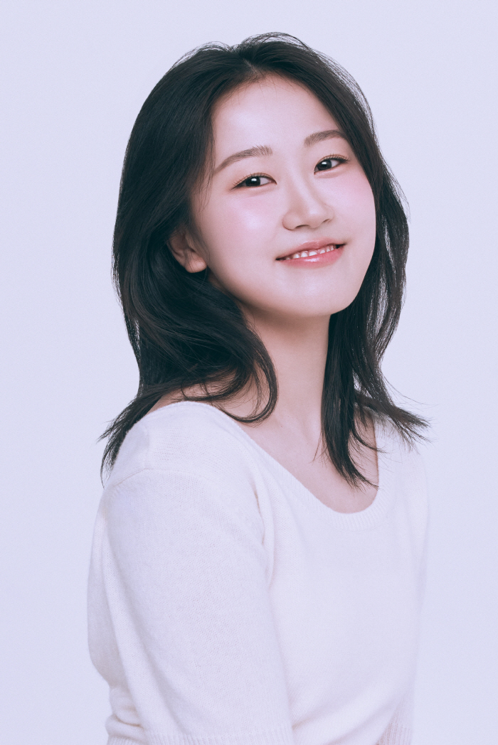 What's so important..Gokseong Kim Hwanhee became this pretty? What have you been up to as a well-grown child actor