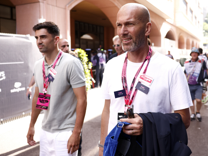 Zinedine Zidane, China's Head Coach Candidate, Including Abnormal Explosive Barça Legend Xavi  Germany Winning Loeb