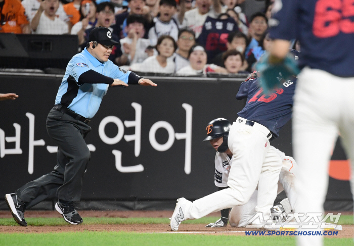 At the most important time, Lotte sank after 11 extra innings against Hanwha for six consecutive losses, a deep quagmire for six consecutive losses