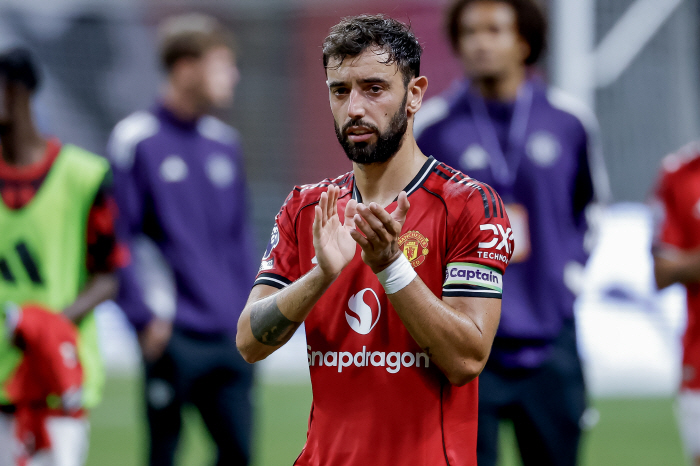 If Manchester United don't sell me, I'll stay at Manchester United. The only world class, crazy loyalty. I'll win every tournament