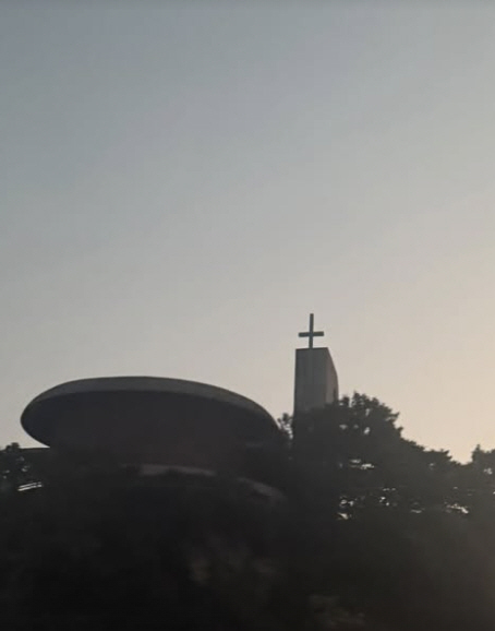 Kim Kardashian, you have a good tour of Korea..They even raised the national flag for the Liberation Day