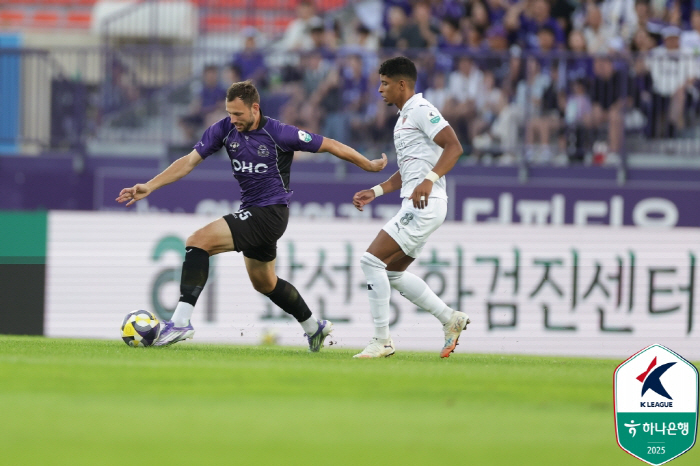  The Power of Steel Shield → For the first time since Coach Park Tae-ha took office, three consecutive wins without allowing a point, Ho-jae Lee's winning goal, Pohang, Kwon Kyung-won's exit, 10 wins against Anyang