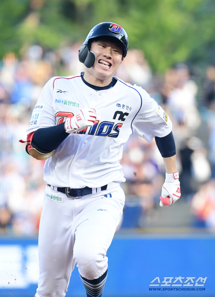  Choi Won-jun's RBI triple to take the lead in the first inning