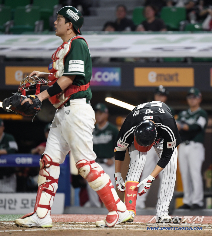  I can't believe Yoo Young-chan gave me a walk