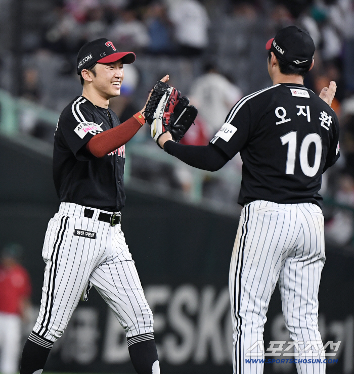  Park Hae-min, who played in the bottom of the 9th inning, continues to record consecutive business trips