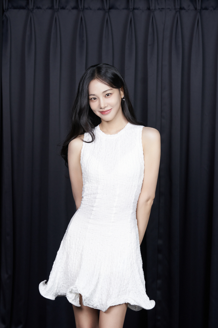 Han Ji-eun Marks 19th Year With Gritty Turn in ‘Only God Knows Everything’
