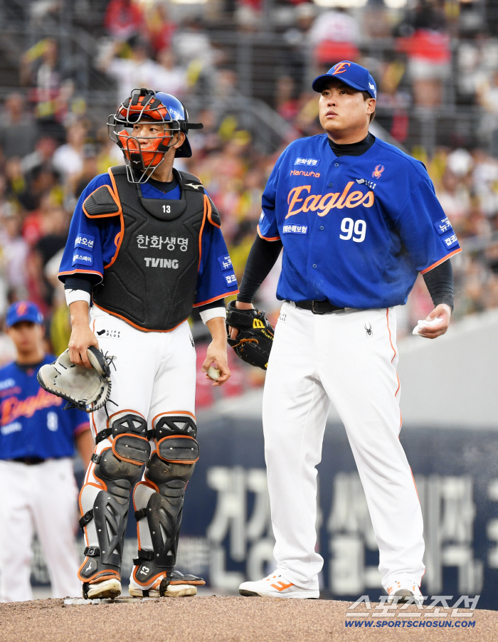The 67-year-old director 老 himself stepped up! The secret to winning five games in a row? → There was a unity contest where only veterans could participate...Looking at the members...