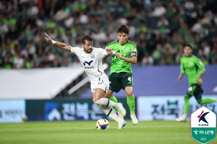 Compagno multi-goal → Jeon Jin-woo wedge-goal Jeonbuk Hyundai Hyundai has won 6 consecutive games 22G unbeaten, and defeated Daegu FC 30, which is the lowest with 15G winless wins
