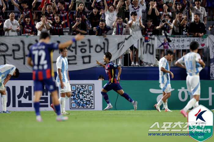 Crazy Sabak 5G consecutive goals X multi-goal Suwon FC Sharpball rose to 42 wins!9th place against Shin Tae-yong's Ulsan