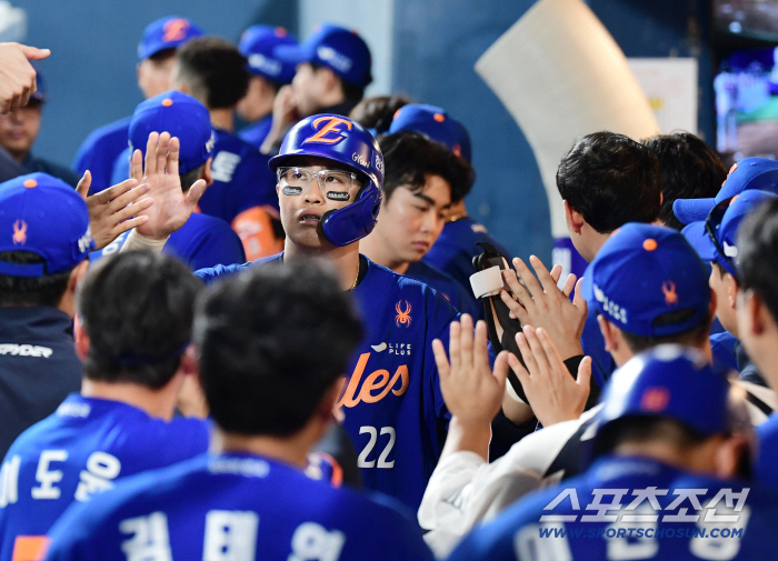 Cycling Heat Moon Hyun-bin Without Triples, Who Is He? Career High (Changwon Field) for the most home runs, most hits, and batting average