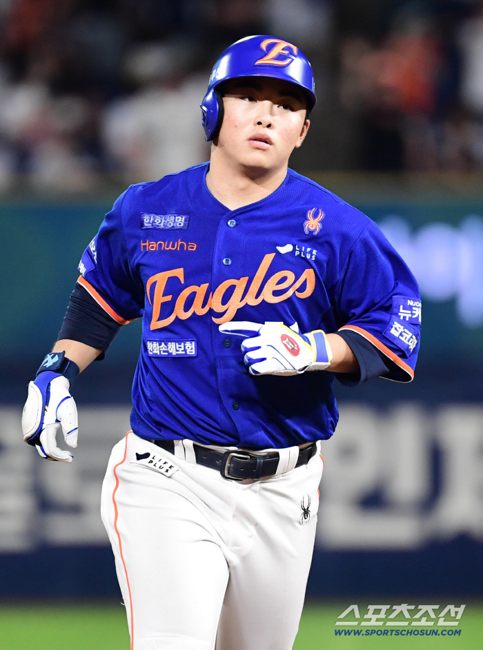 Cycling Heat Moon Hyun-bin Without Triples, Who Is He? Career High (Changwon Field) for the most home runs, most hits, and batting average